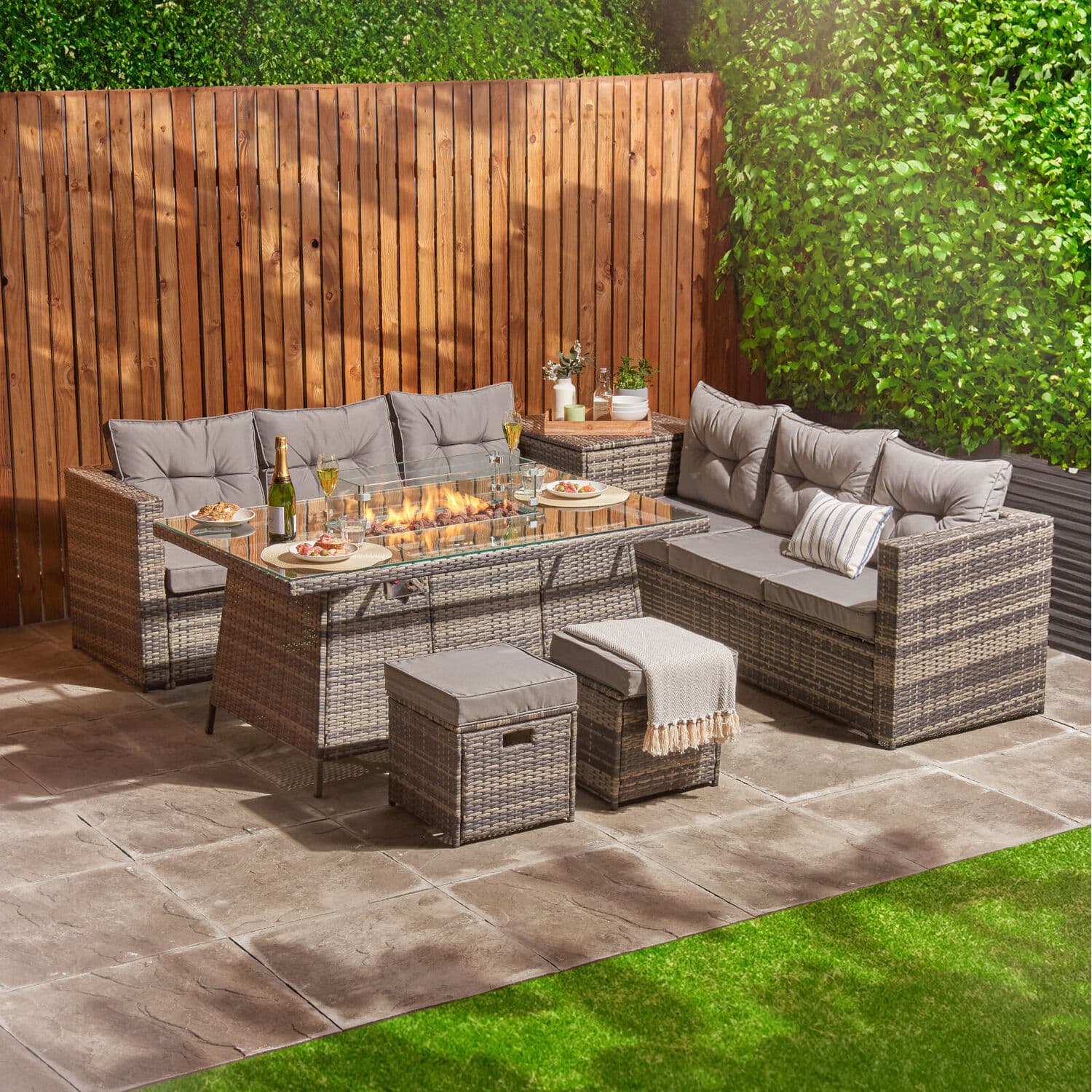 Wetterfeste Gartenmöbel im Praxistest: Die innovativsten Designs im Überblick
