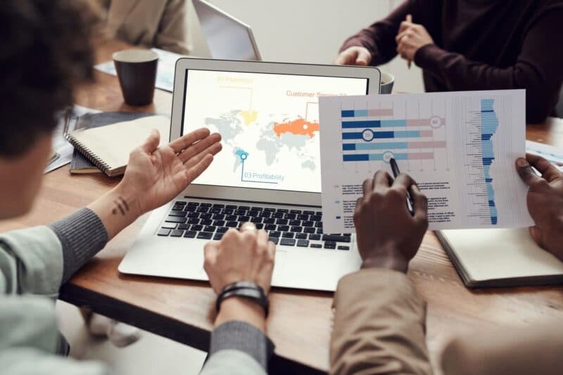 Um ihren Online-Ruf zu modernisieren, kaufen viele Unternehmen Kundenbewertungen von Trustpilot und anderen Tools, um ihre Glaubwürdigkeit zu erhöhen