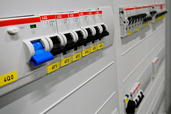 Elektriker Notdienst: Schnelle und effiziente Lösungen bei Elektroausfällen