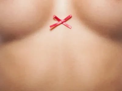 Erfahren Sie mehr über Brustvergrößerung mit Straffung auf unserer neuen Website