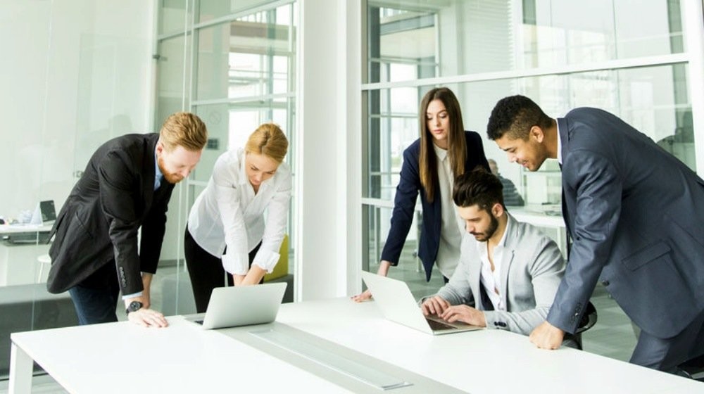 Wachstum und Karriere: Erstklassige Stellenangebote bei der E+Service+Check GmbH