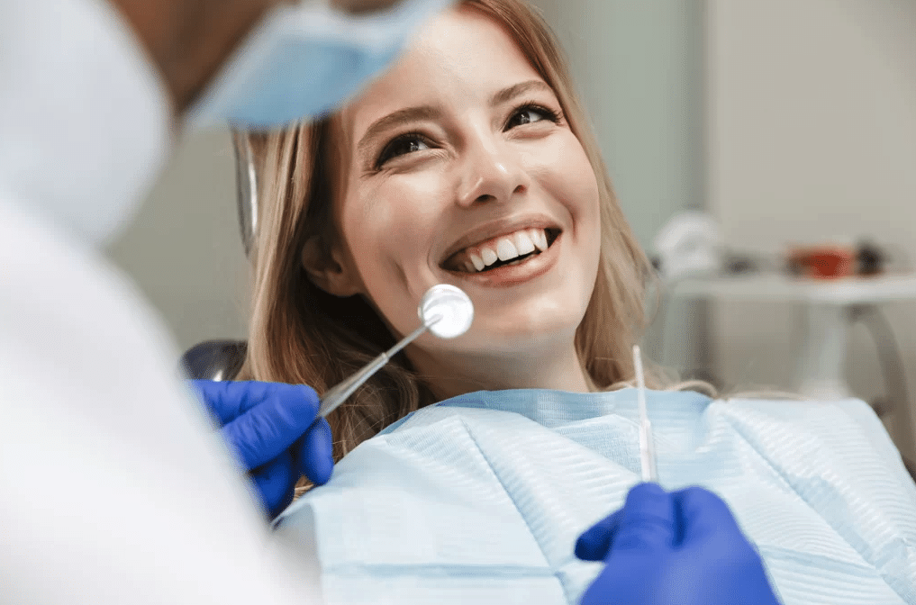 Zahnarzt Zürich: Ihre Anlaufstelle für hochwertige Zahnimplantate bei Smile Again